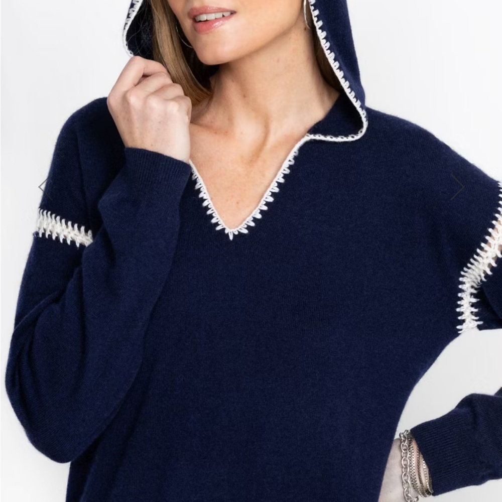 Johnny Was The Whipstitch Hoodie on website
Large Cashmere Wool Lightweight Blue - Picture 4 of 14